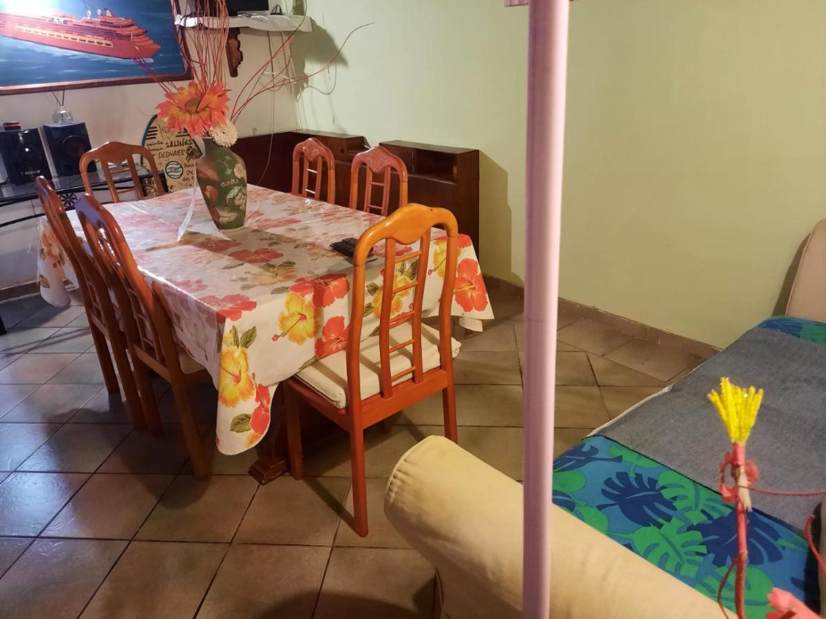 Ferienwohnung Le Jardin De Massieux Bouillante Exterior foto
